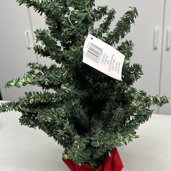 Ashland 16” Accent Tree Christmas , Holiday Tree - Picture 10 of 10